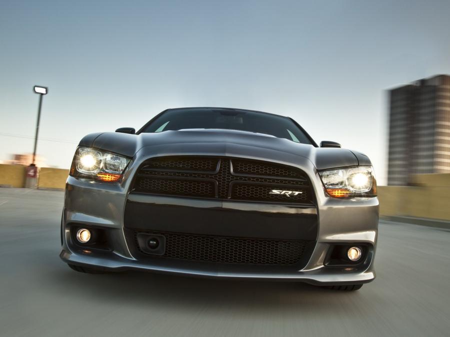  Dodge Charger SRT8 2011 года  (фото 12 из 22)